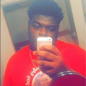 Meet your Posher, Devonte